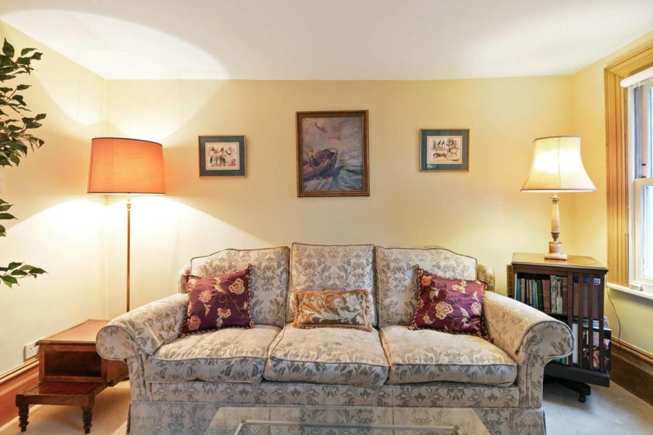 New Gorgeous 5 Bed Victorian House In Hammersmith Londres